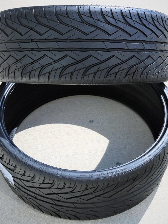 2025 Tire Venom Power Ragnarok One 295/25R28 ZR 103W XL High Performance M+S